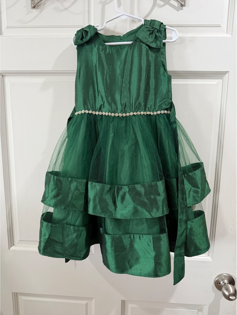 Bonnie Jean Girls Green Formal Dress Size 6 with Tulle and Decorative Waistband